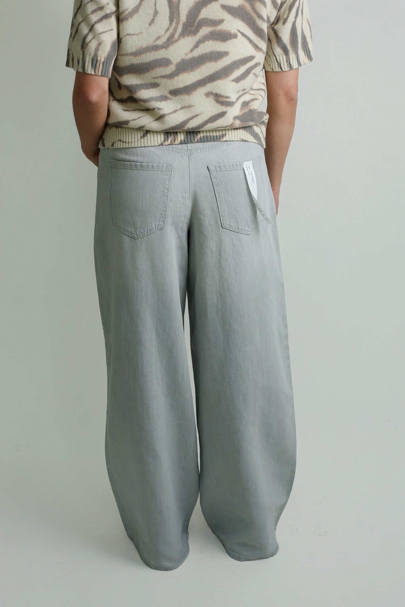 THE GENT LIGHT GREY