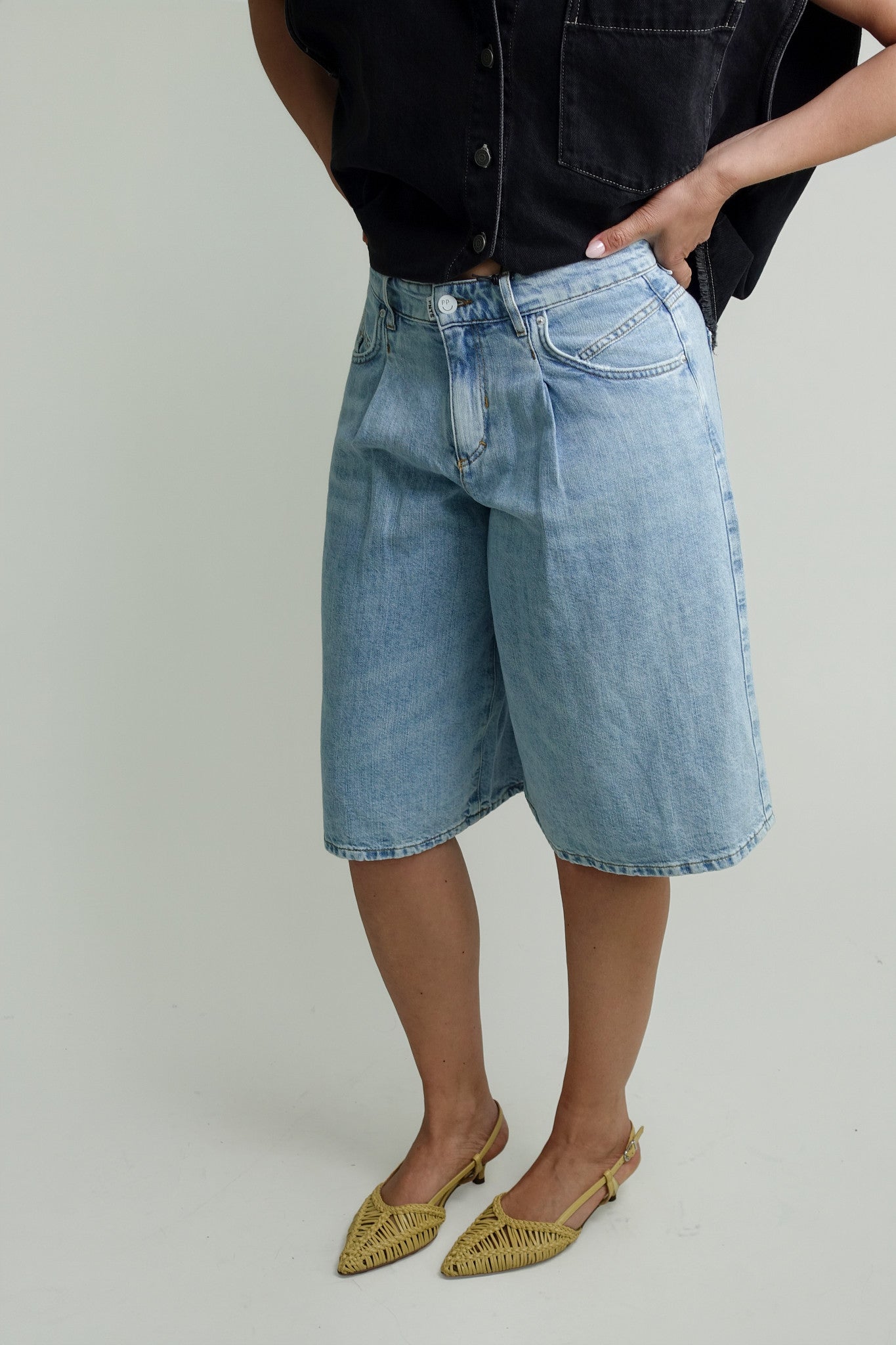 THE GENT S LIGHT BLUE