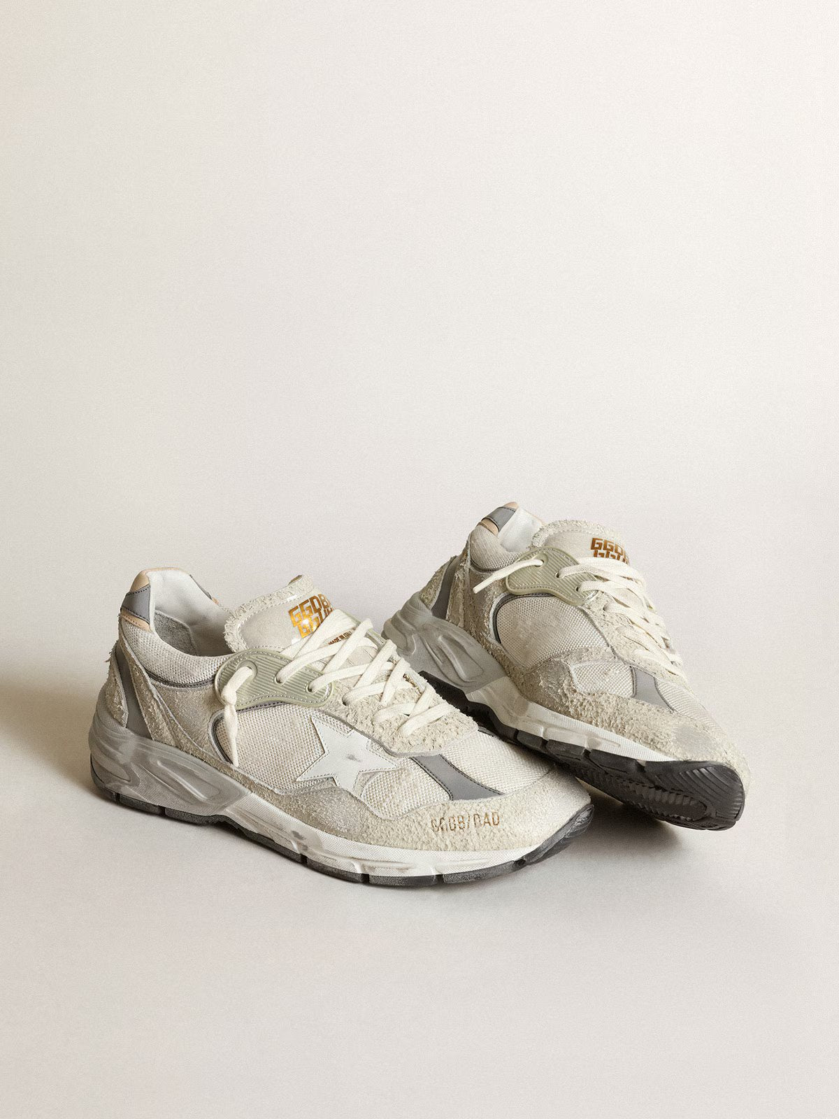 RUNNING DAD NET AND SUEDE UPPER LEATHER STAR AND HEEL SUEDE SPUR WHITE/SILVER