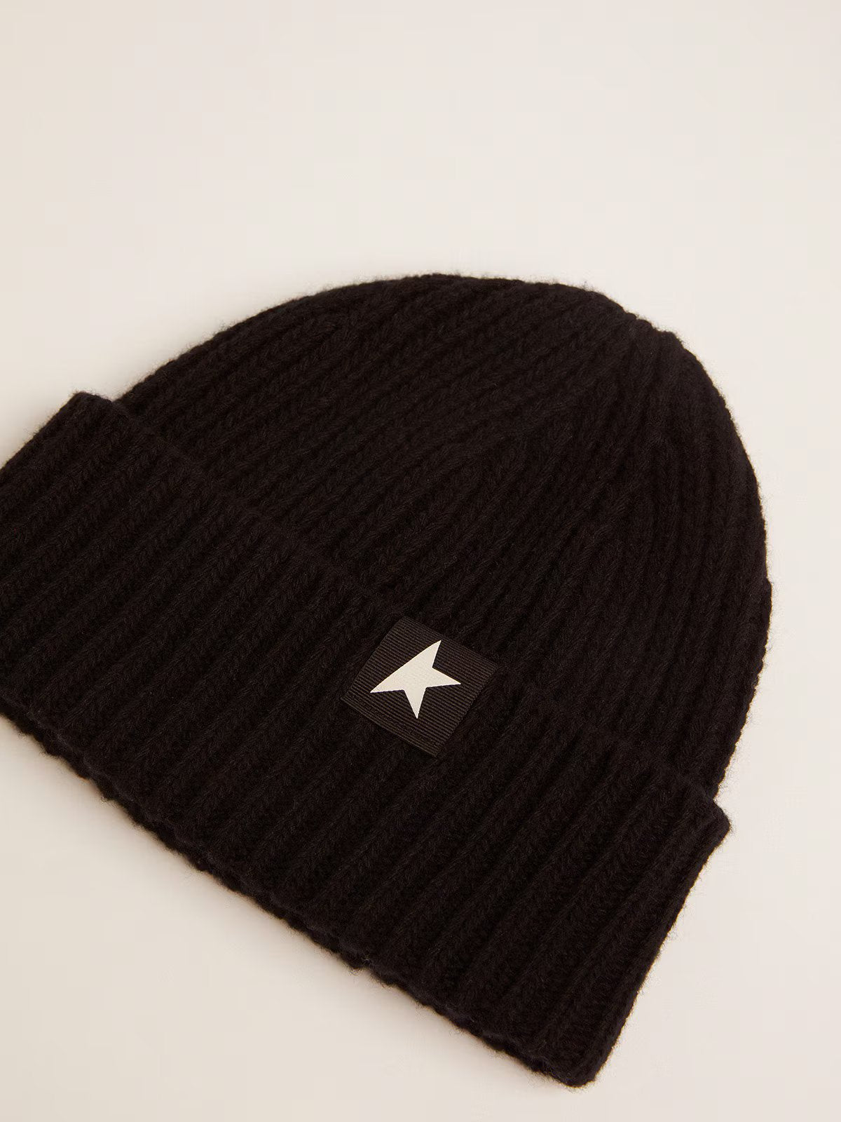 STAR/ BEANIE DAMIAN/ WO/ LOW TURN/LATERAL SMALL STAR BLACK
