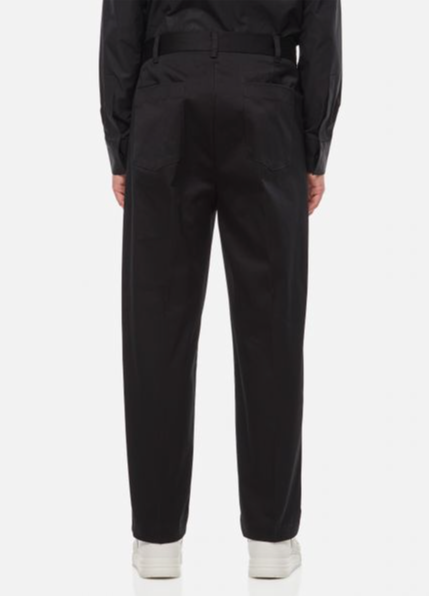 BLOMBERG WIDE BLACK