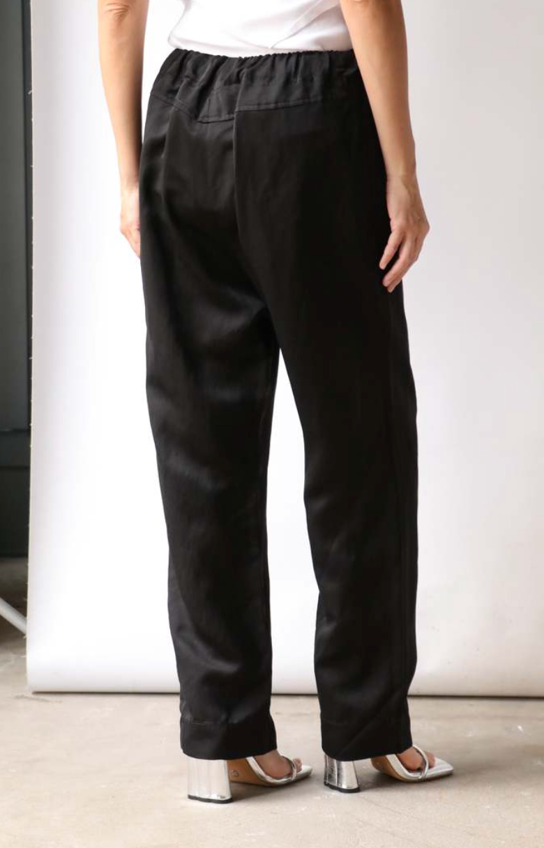 PAHUR PANTS BLACK