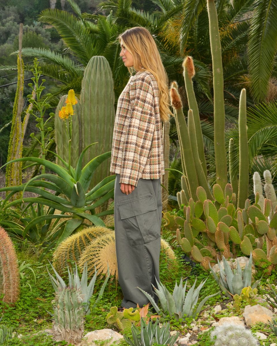 PAMELA TOP IN GECHECKTE WOOL, KARAMEL KLEUR